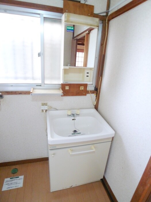 物件内観写真9　(洗面)