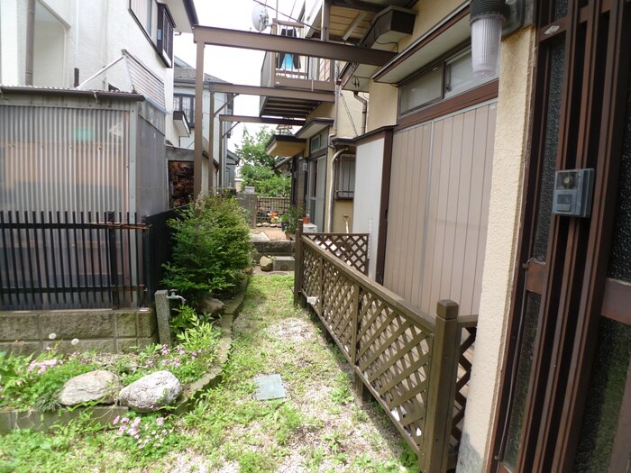 物件外観写真5　(駐輪場)