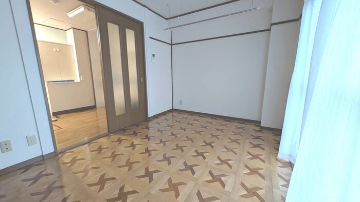 物件内観写真10　(居室)