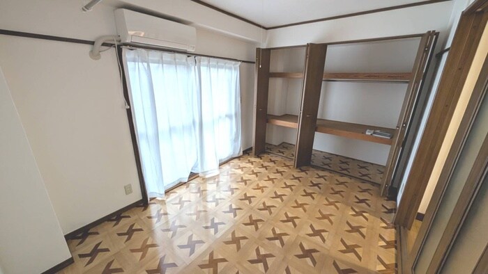 物件内観写真11　(居室)