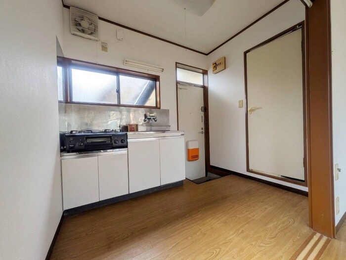 物件内観写真18　(廊下)