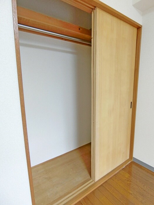 物件内観写真12　(収納)