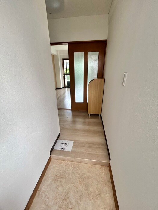 物件内観写真13　(廊下)