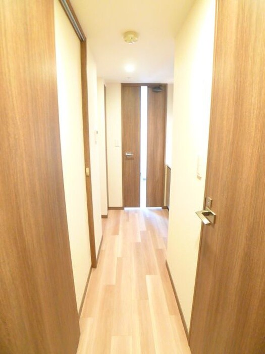 物件内観写真9　(廊下)