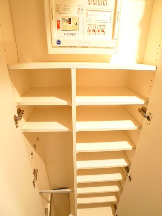 物件内観写真10　(靴箱)