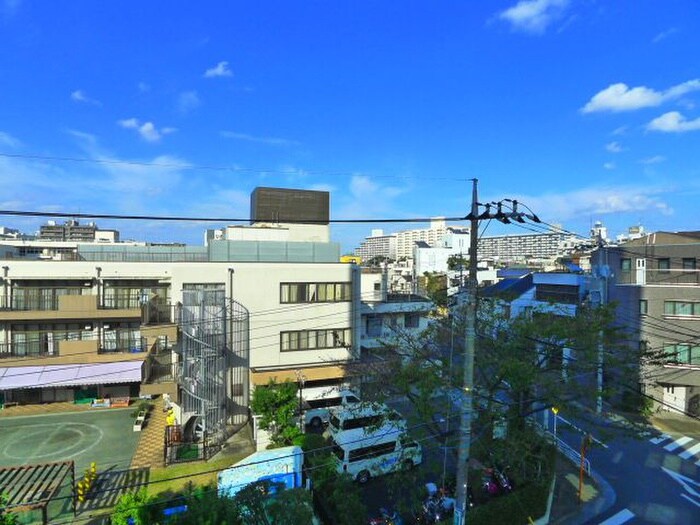 物件内観写真17　(室内からの展望)