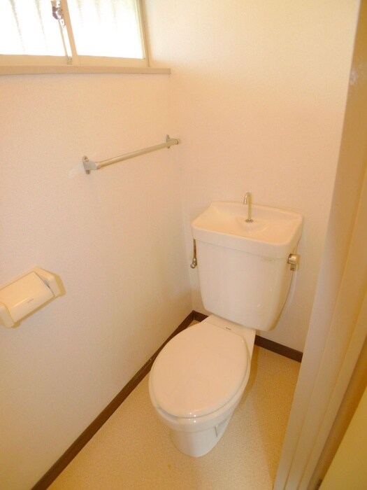 物件内観写真14　(トイレ)