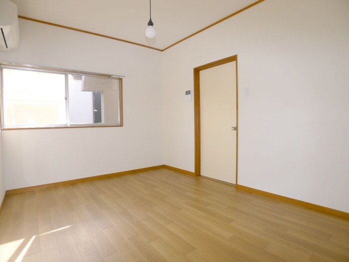 物件内観写真10　(居室)