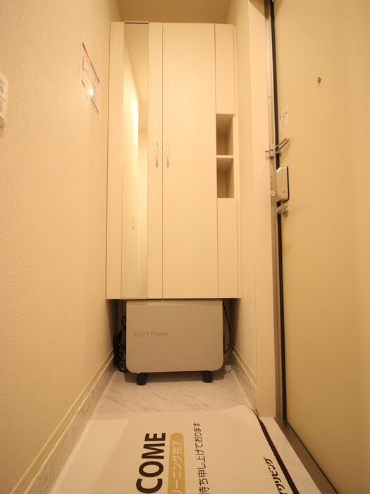 物件内観写真17　(玄関)