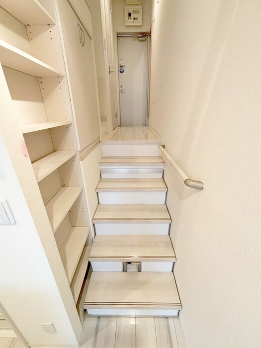 物件内観写真18　(廊下)