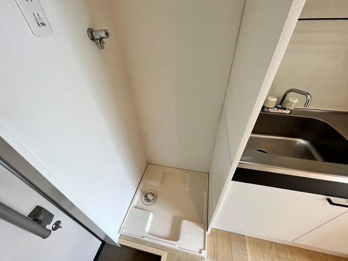 物件内観写真14　(洗濯機置場)