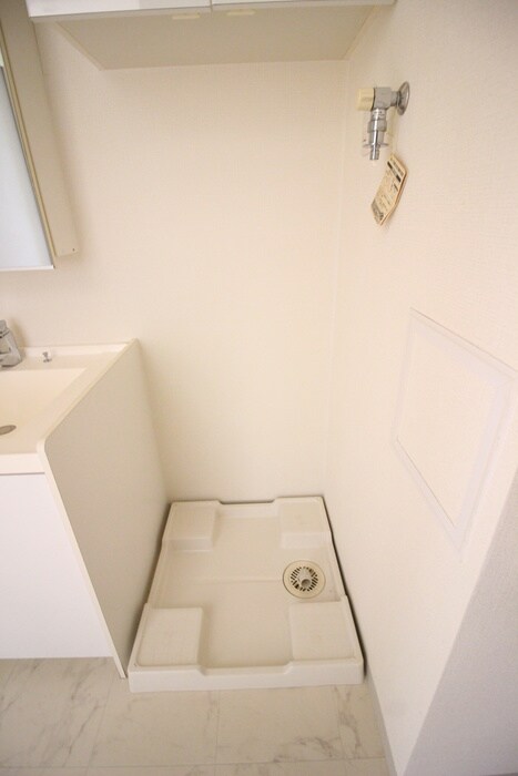 物件内観写真15　(洗濯機置場)