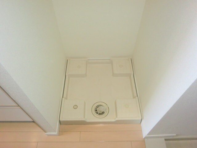 物件内観写真11　(洗濯機置場)