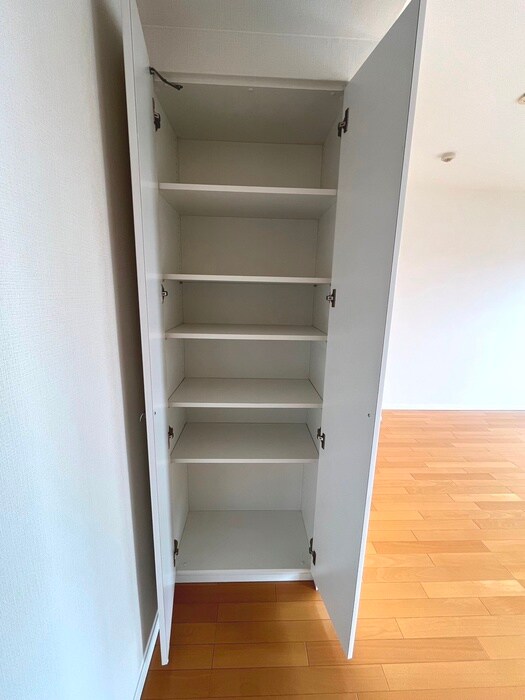 物件内観写真13　(収納)