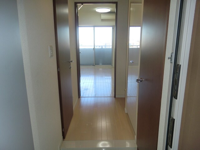 物件内観写真15　(廊下)