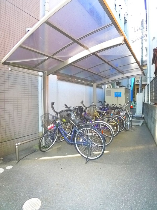 物件外観写真5　(駐輪場)