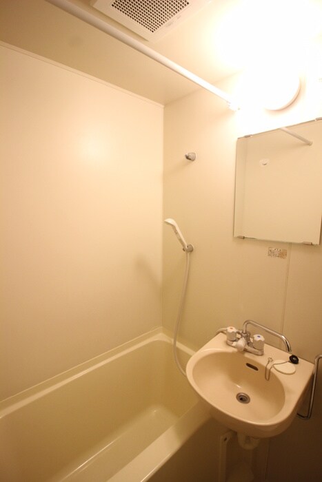 物件内観写真12　(バス／シャワールーム等)