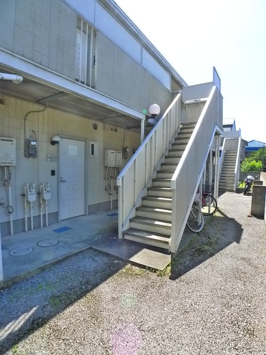 物件外観写真4　(エントランス部分)