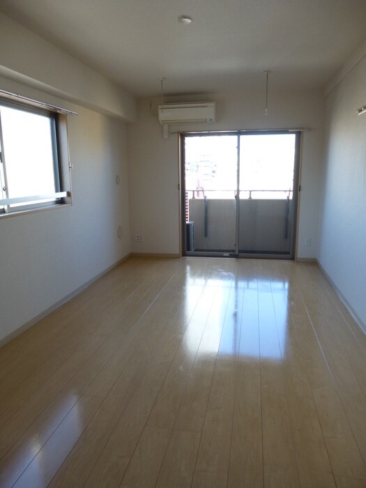 物件内観写真9　(ベランダ・バルコニー)