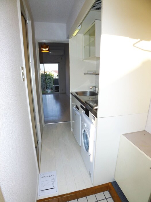 物件内観写真12　(玄関)