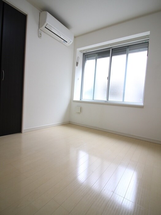 物件内観写真6　(居室)