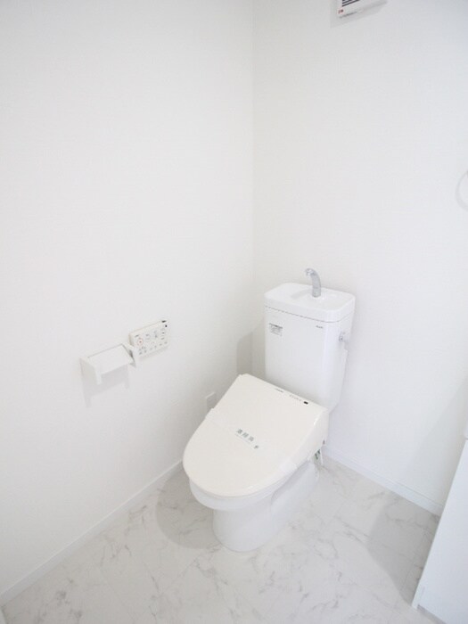 物件内観写真14　(トイレ)