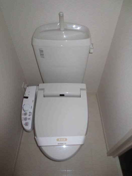 物件内観写真8　(トイレ)