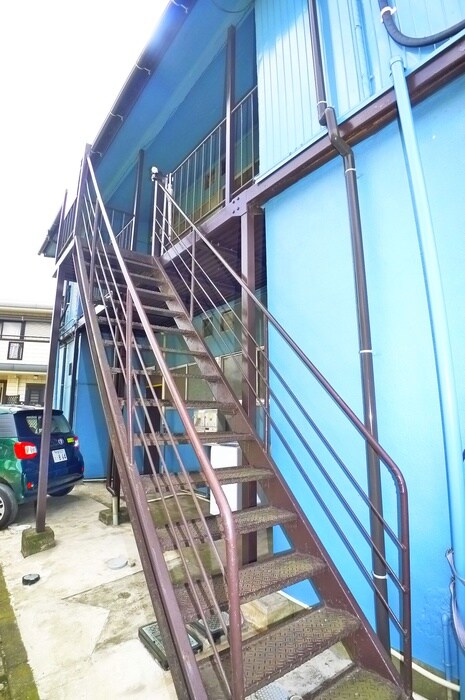 物件外観写真4　(エントランス部分)