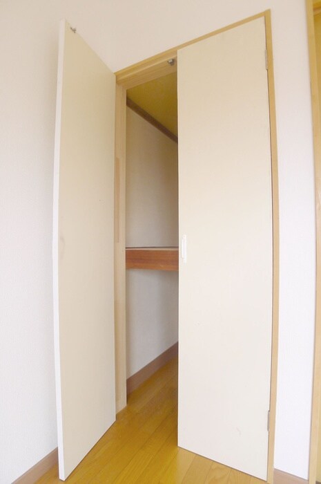 物件内観写真12　(収納)