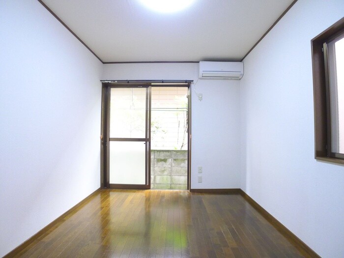 物件内観写真6　(居室)