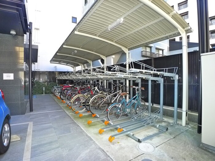 物件外観写真6　(駐輪場)