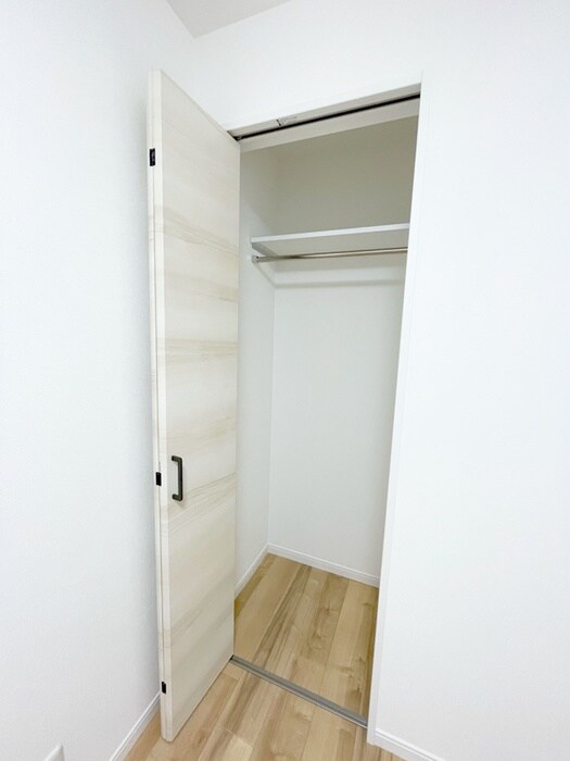 物件内観写真15　(収納)