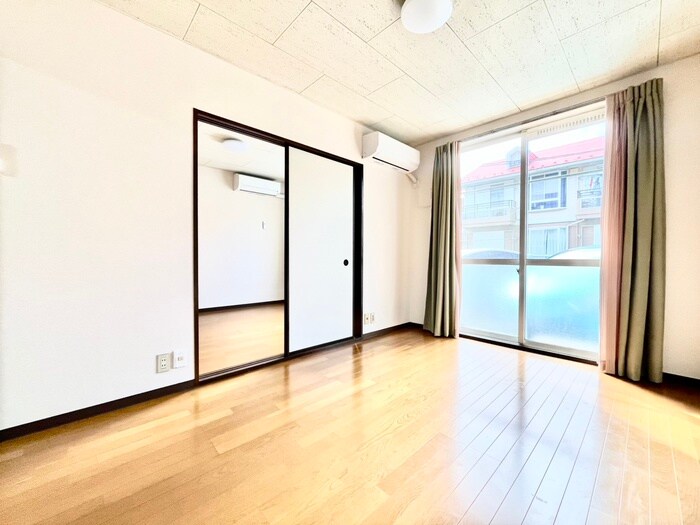 物件内観写真7　(居室)