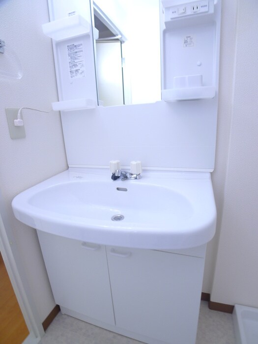 物件内観写真8　(洗面)