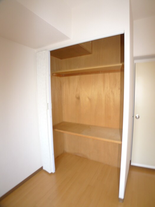 物件内観写真9　(収納)