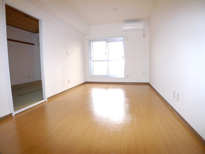 物件内観写真12　(居室)