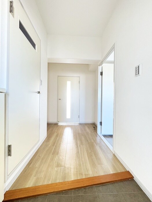 物件内観写真18　(廊下)