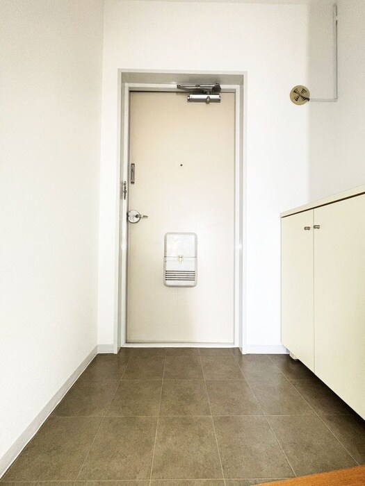 物件内観写真19　(玄関)