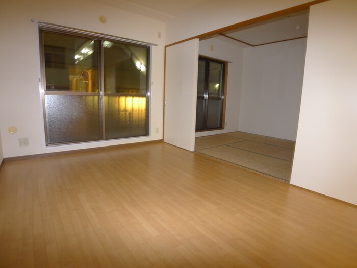 物件内観写真11　(居室)