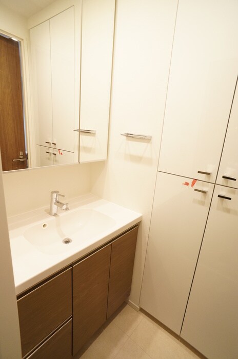 物件内観写真12　(洗面)