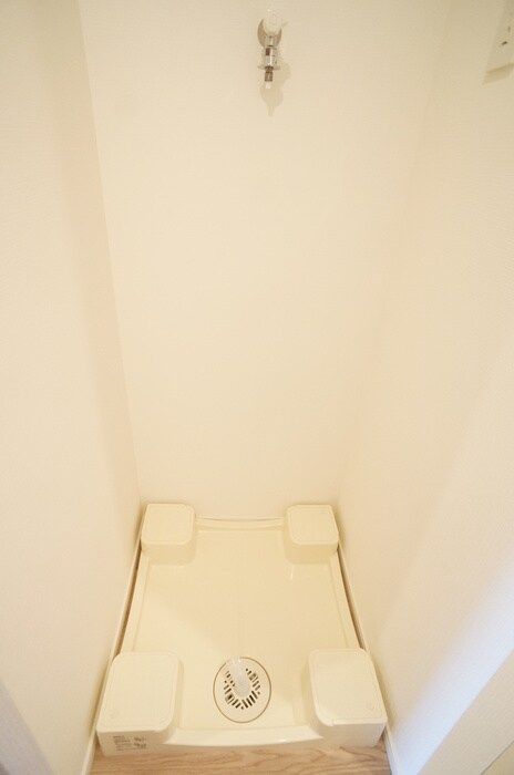 物件内観写真14　(洗濯機置場)