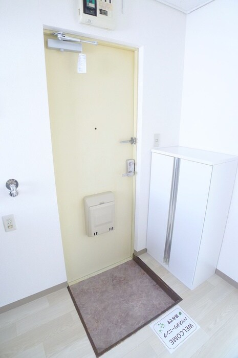 物件内観写真15　(玄関)