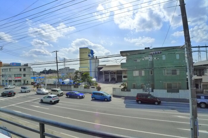 物件内観写真18　(室内からの展望)