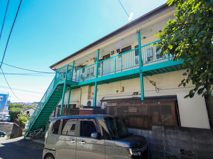 物件外観写真5　(駐車場)