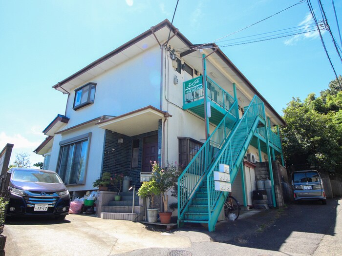 物件外観写真6　(エントランス部分)