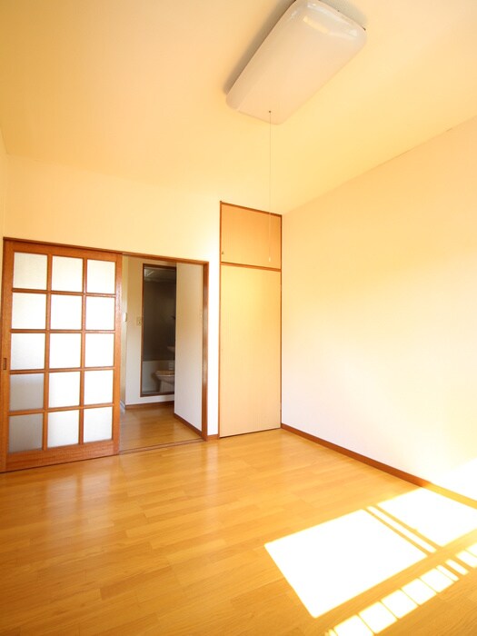 物件内観写真10　(居室)