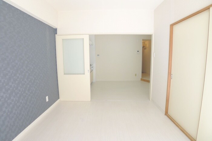 物件内観写真6　(居室)