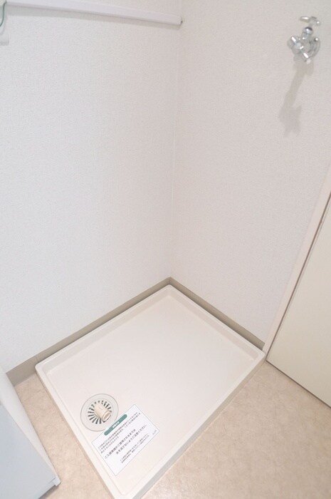 物件内観写真15　(洗濯機置場)