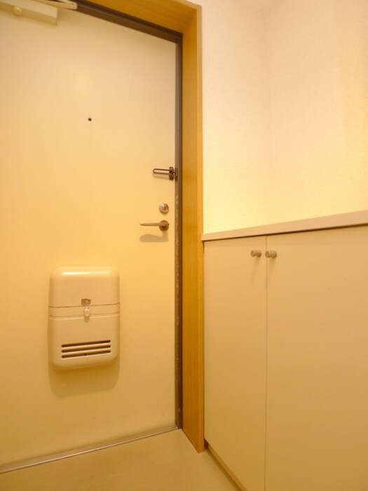 物件内観写真7　(玄関)