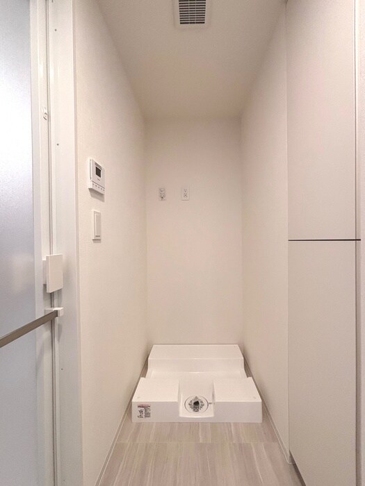 物件内観写真15　(洗濯機置場)